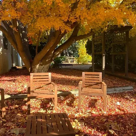 Relaxing At Acreage Farmhouse Burrawang Exterior photo